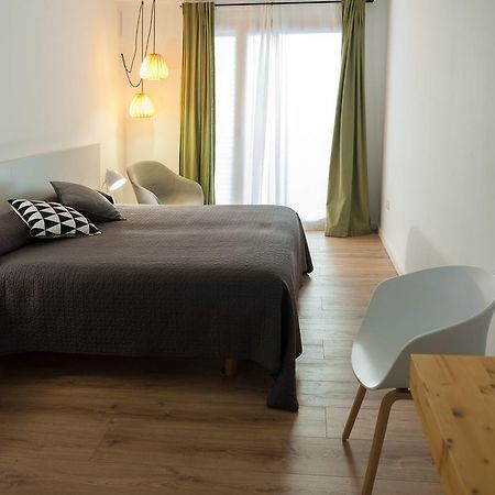 Casa Del Castell Hotel Mora d'Ebre Bagian luar foto