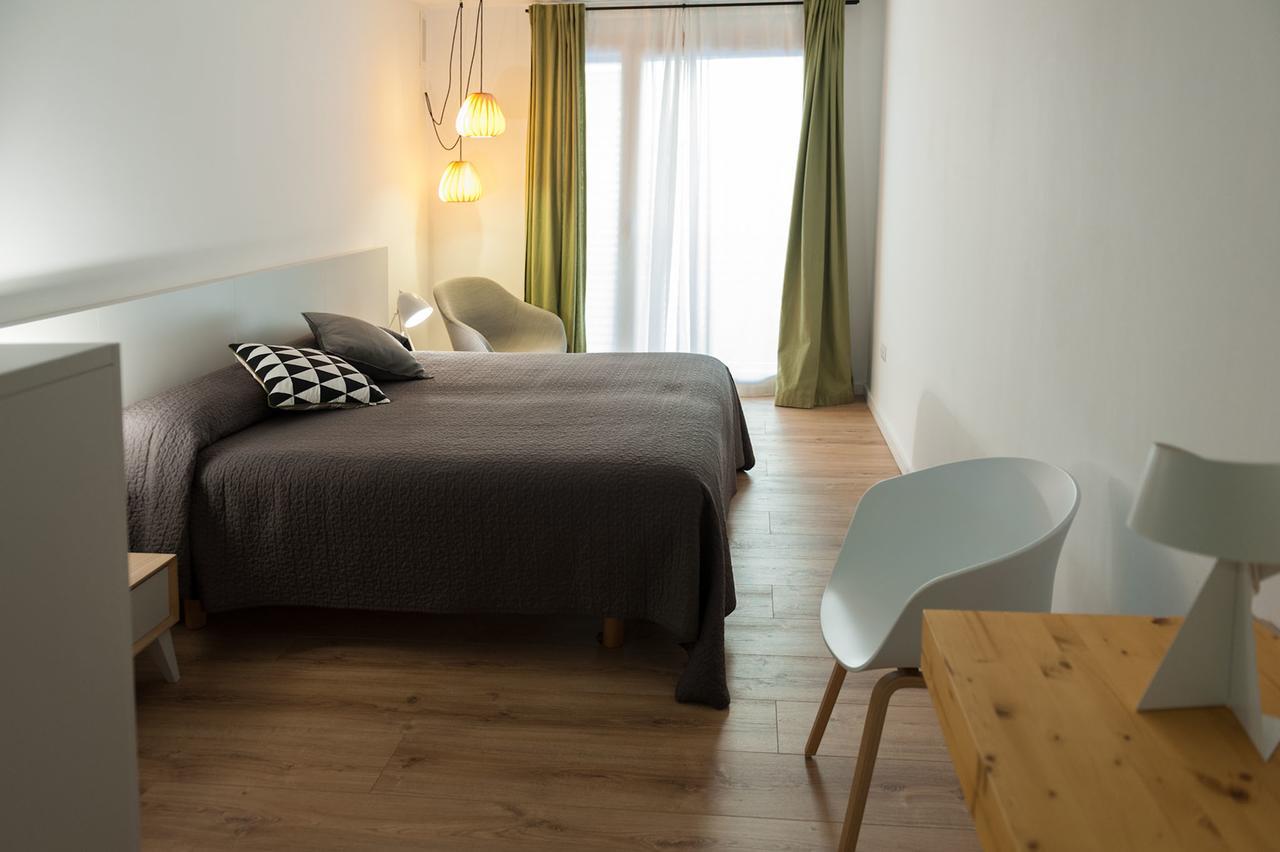Casa Del Castell Hotel Mora d'Ebre Bagian luar foto